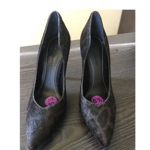 Kendall & Kylie Black leopard fur print heels 6.5